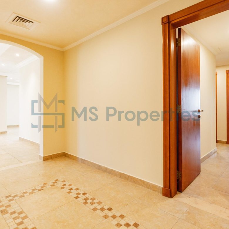 Sophisticated 3BHK+Maid Flat | High Floor