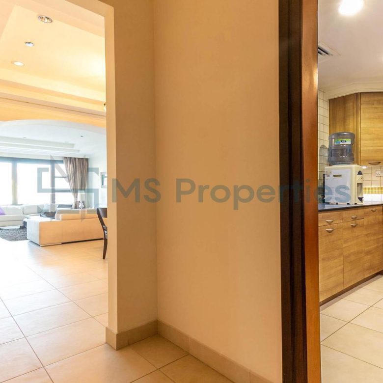 Cozy 2BHK Townhouse with Balcony +Bills Included