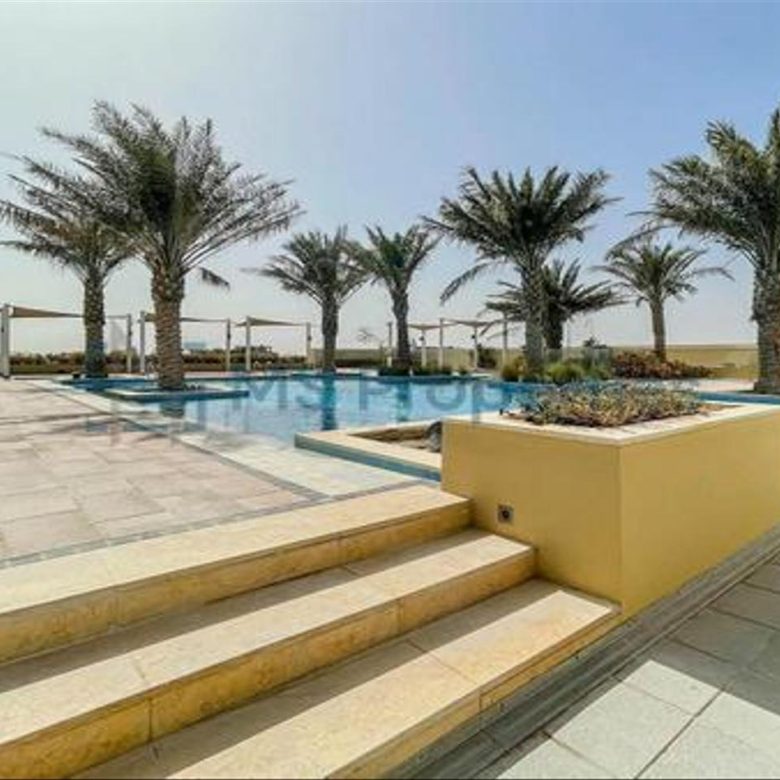 Bright and Perfect 2BR Flat with Sea View Balcony