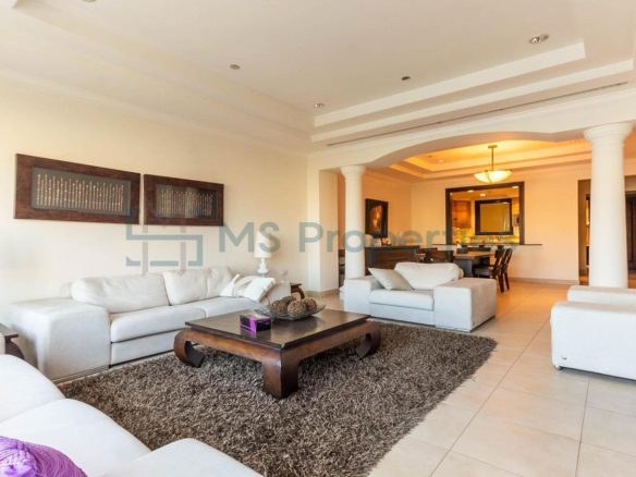 Cozy 2BHK Townhouse with Balcony +Bills Included