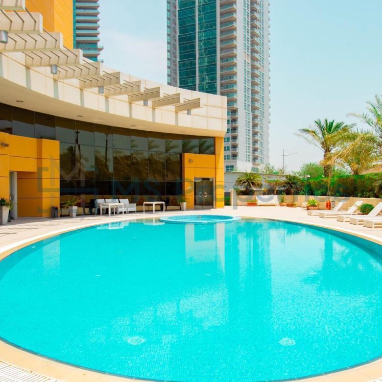 Luxurious 1BR Apartment with City View +QCool Included