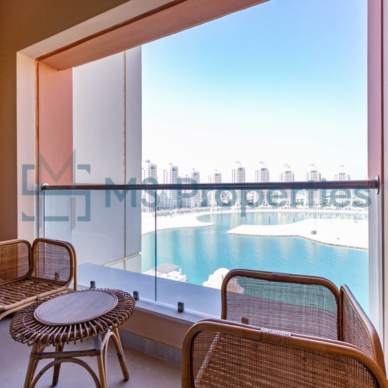 Spacious Cozy 1BHK Flat with Marina View Balcony