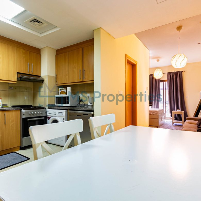 Cozy Studio Apartment with View Balcony | Bills Included