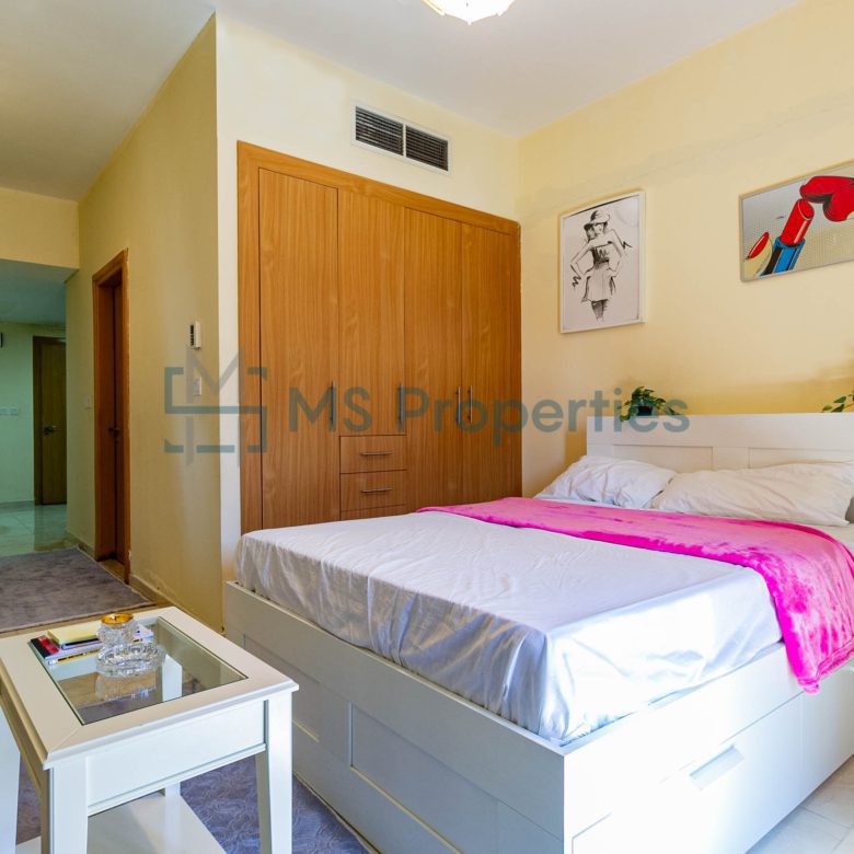 Cozy Studio Apartment with View Balcony | Bills Included
