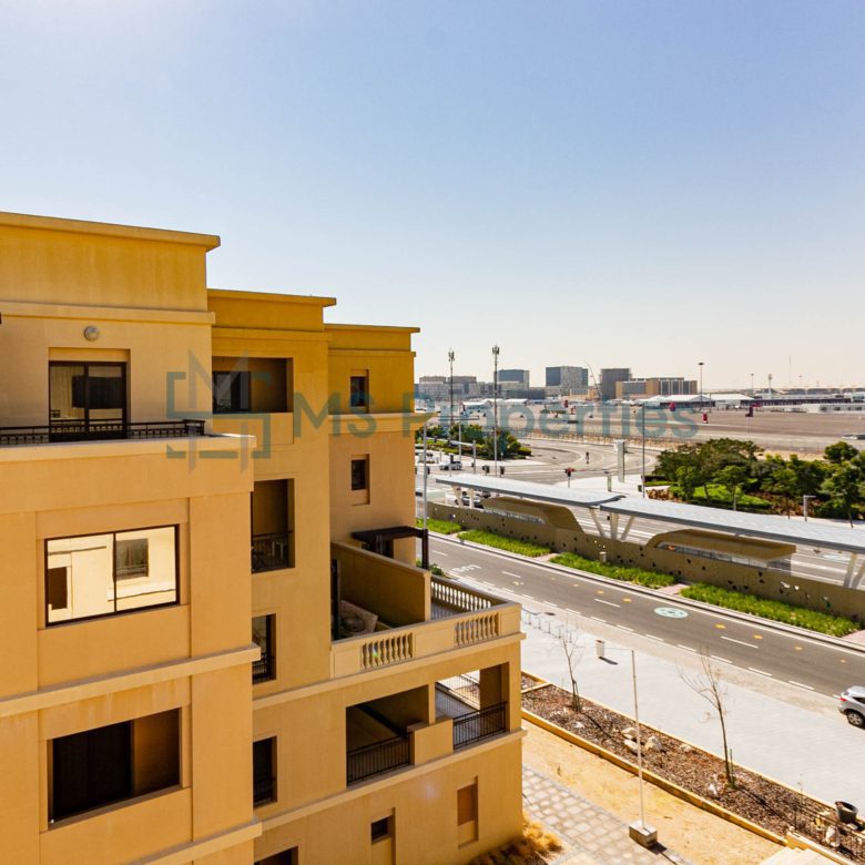 Cozy Studio Apartment with View Balcony | Bills Included