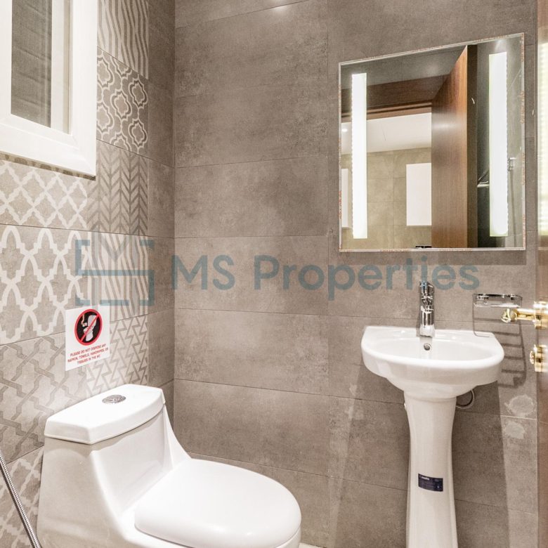 Stunning 1BHK Flat + Bills Included + Pool + Gym