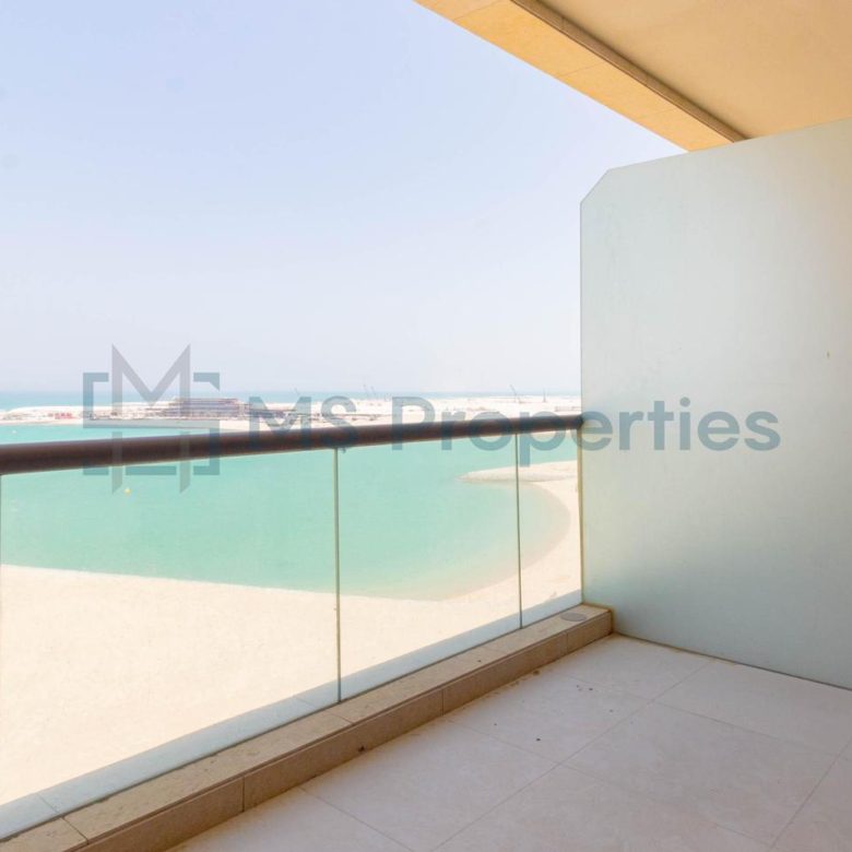 Bright and Perfect 2BR Flat with Sea View Balcony