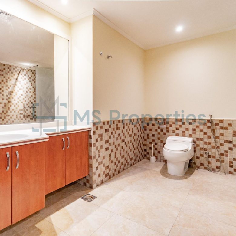 Sophisticated 3BHK+Maid Flat | High Floor
