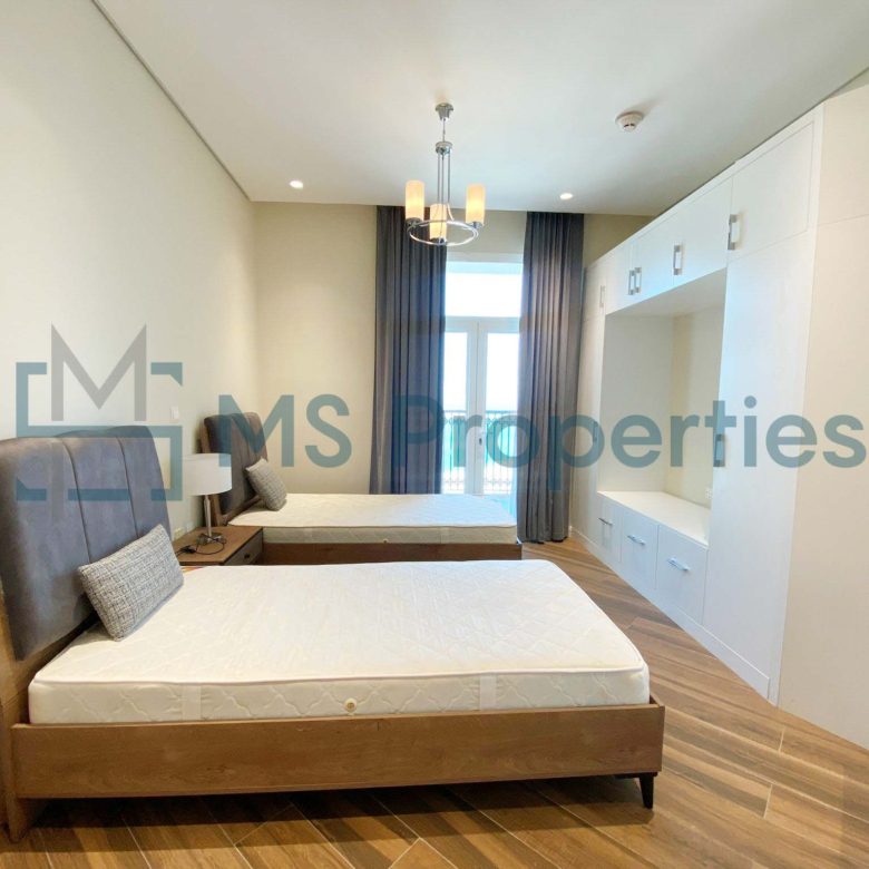 Stunning and Classic 2BHK Flat in The Pearl Area