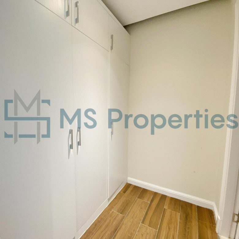 Stunning and Classic 2BHK Flat in The Pearl Area