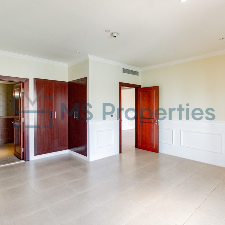 Contemporary 2BHK Apartment | Full Marina View