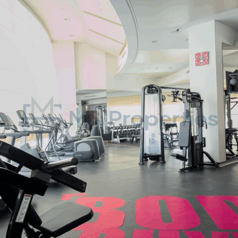 Spacious 3BDR+Maid w/ Balcony | City View | QCool Included