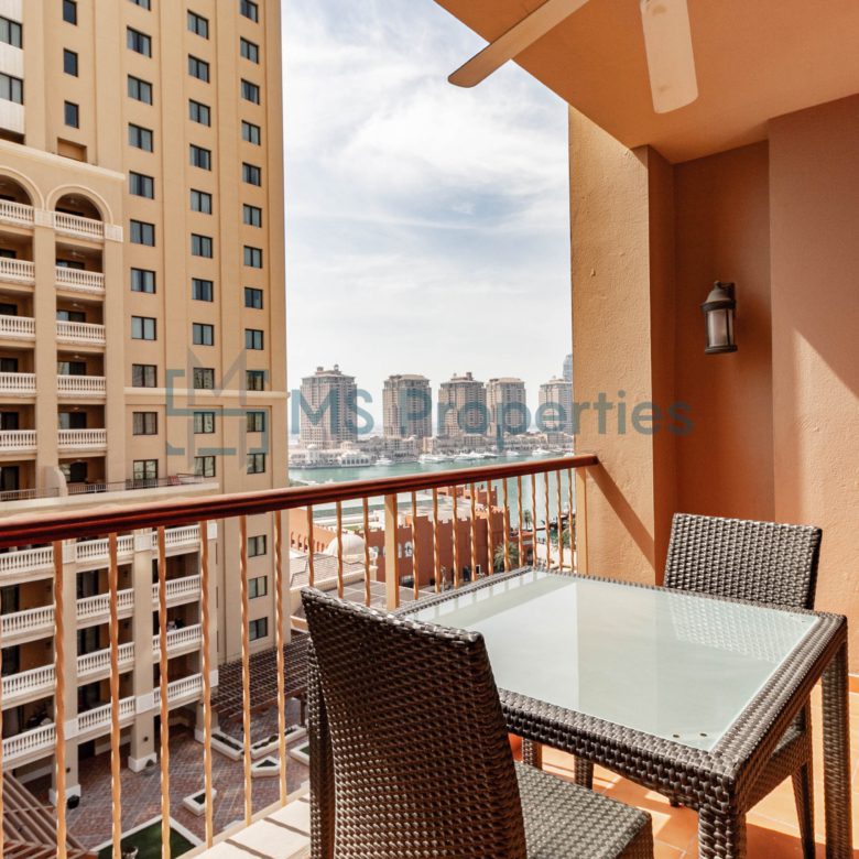 Stunningly Furnished 1BHK Flat in Amazing Location