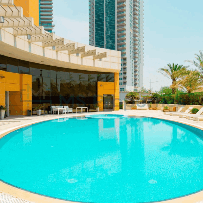 Spacious 3BDR+Maid w/ Balcony | City View | QCool Included