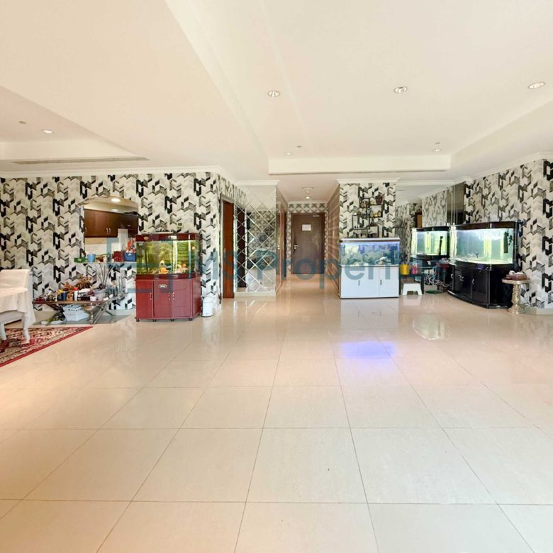 Amazing Offer 2BR Apartment with Large Balcony