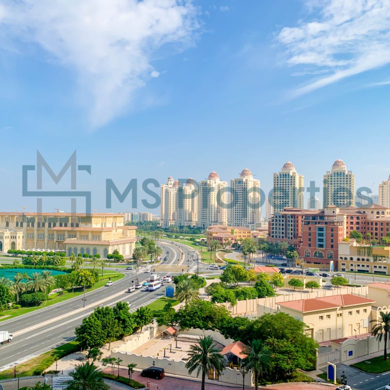 Beautiful Studio Flat with Amazing View Balcony | Bills Included