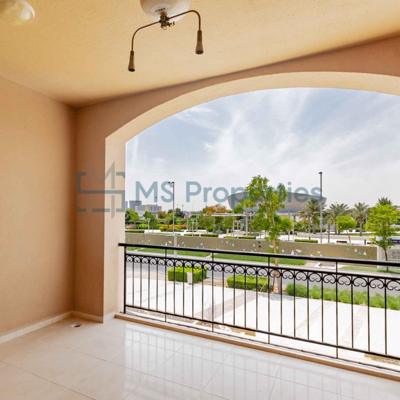 Perfect Studio | Large Balcony WiFi+Bills Included