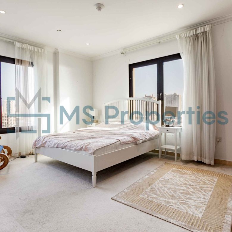 Sophisticated 2BHK Apartment | Marina View Balcony