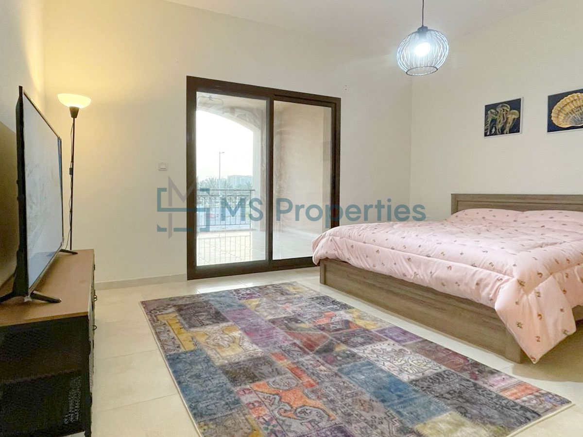 Perfect Studio | Large Balcony WiFi+Bills Included