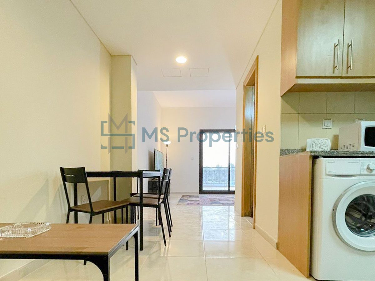 Perfect Studio | Large Balcony WiFi+Bills Included