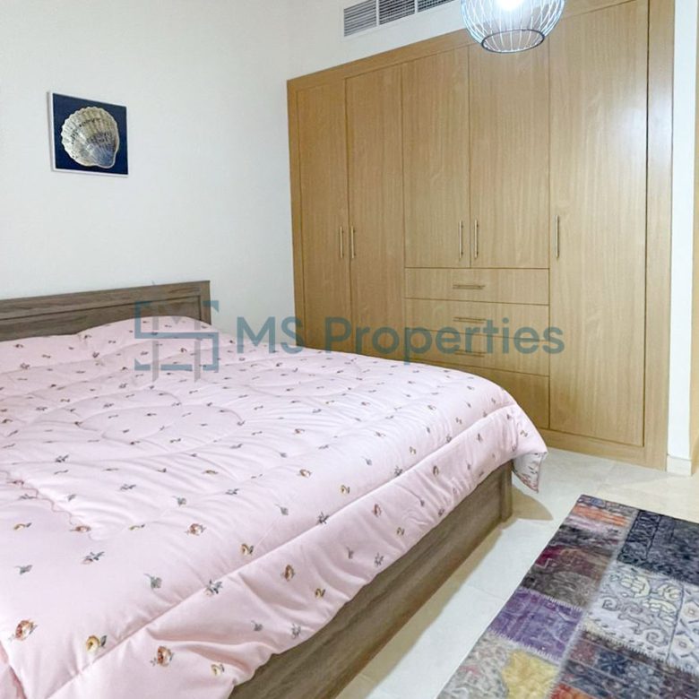 Perfect Studio | Large Balcony WiFi+Bills Included