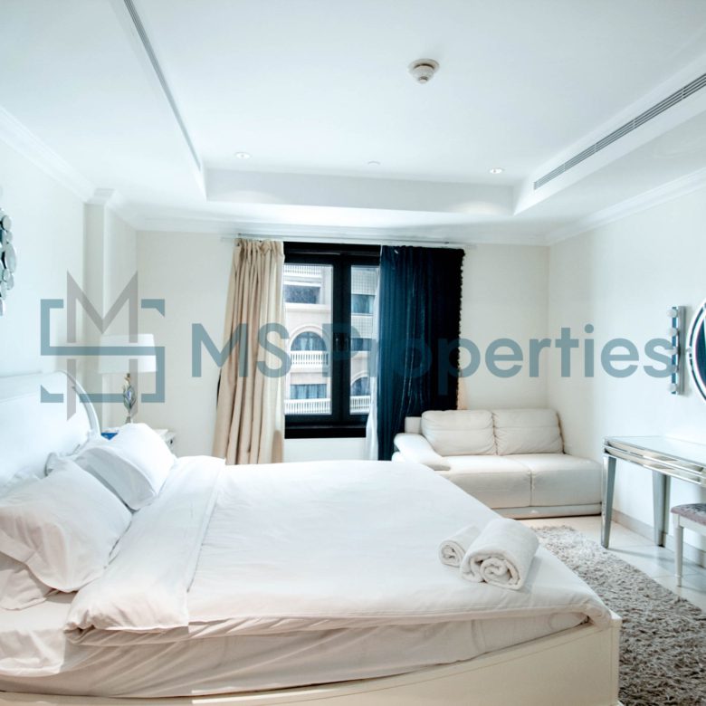 Spacious 1BR Flat with Balcony + Bills Included