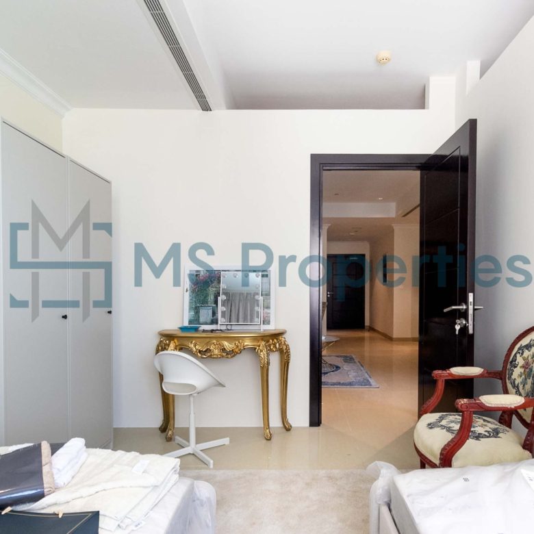 Renovated 2BR+Office Apartment with Huge Balcony