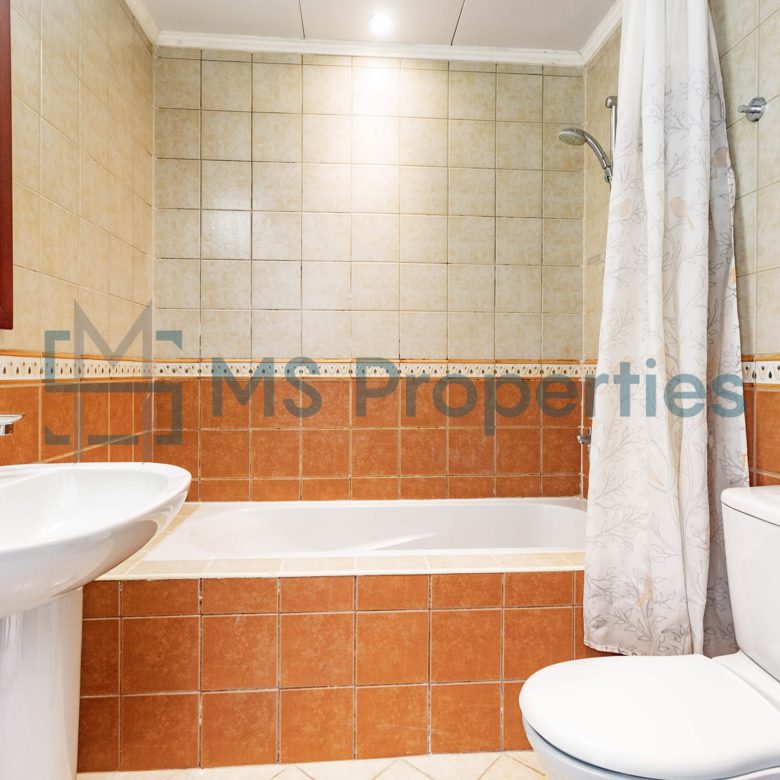 Outstanding 1BHK Apartment | Side Marina View