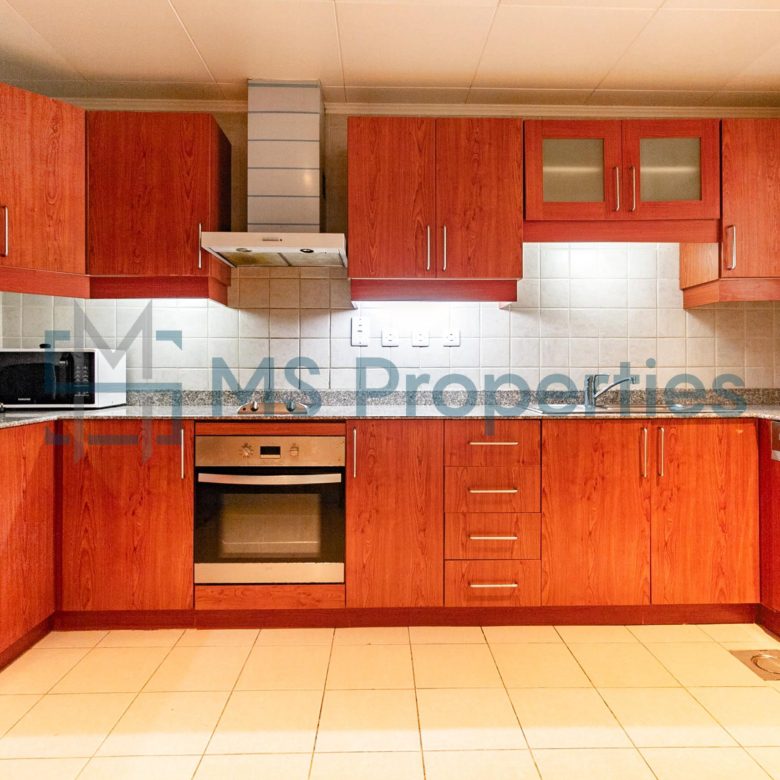 Outstanding 1BHK Apartment | Side Marina View