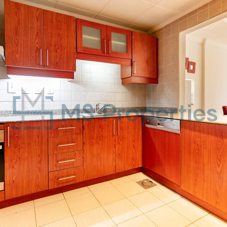 Outstanding 1BHK Apartment | Side Marina View