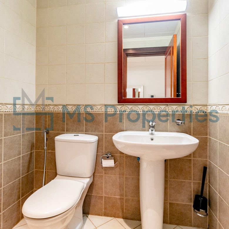 Outstanding 1BHK Apartment | Side Marina View
