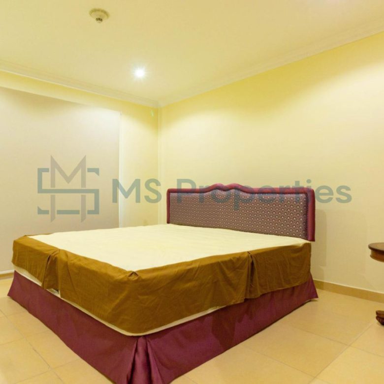 Experience Pearl Living 3B+Maid with Stunning View