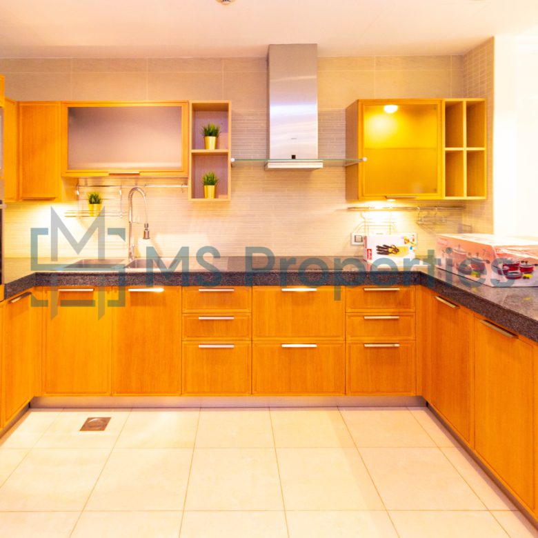 Beautiful 1BR Flat with Balcony +Bills Included