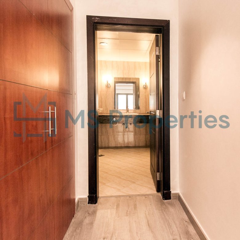 Contemporary 2BR Apartment | Marina Balcony