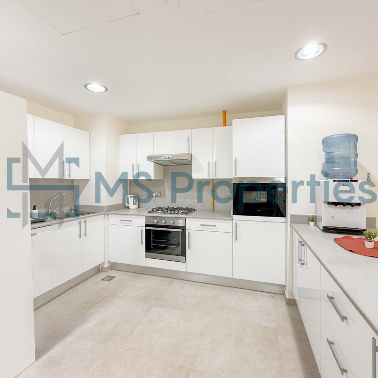 Beautiful 1-Bedroom Apartmen with Amazing Balcony