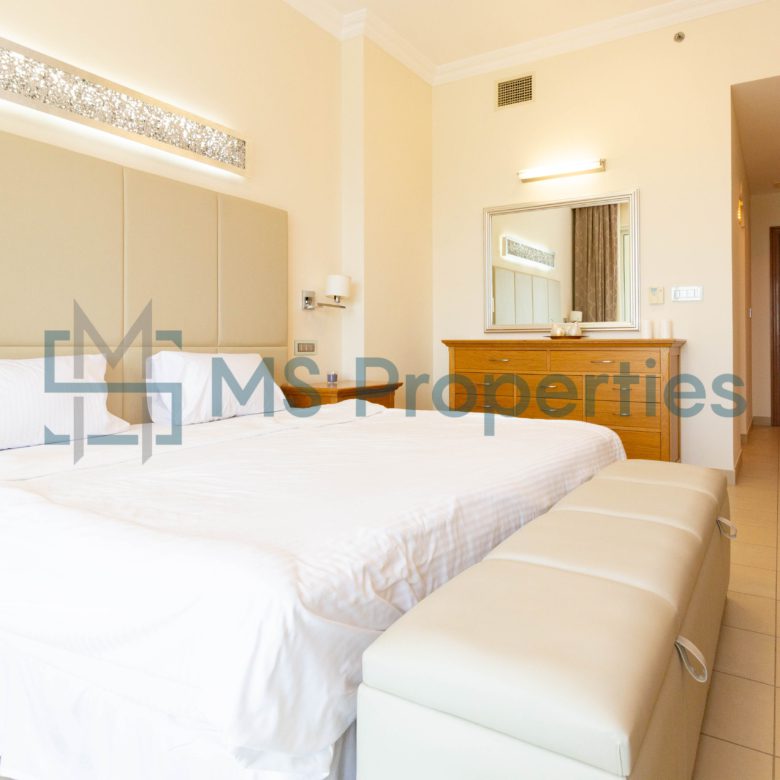 Beautiful 1BR Flat with Balcony +Bills Included