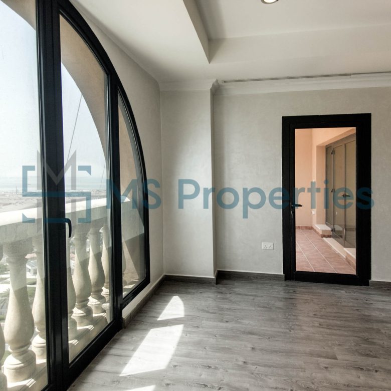 Contemporary 2BR Apartment | Marina Balcony