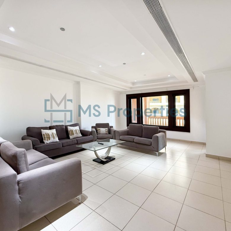 Sophisticated 1BR Apartment with Huge Balcony
