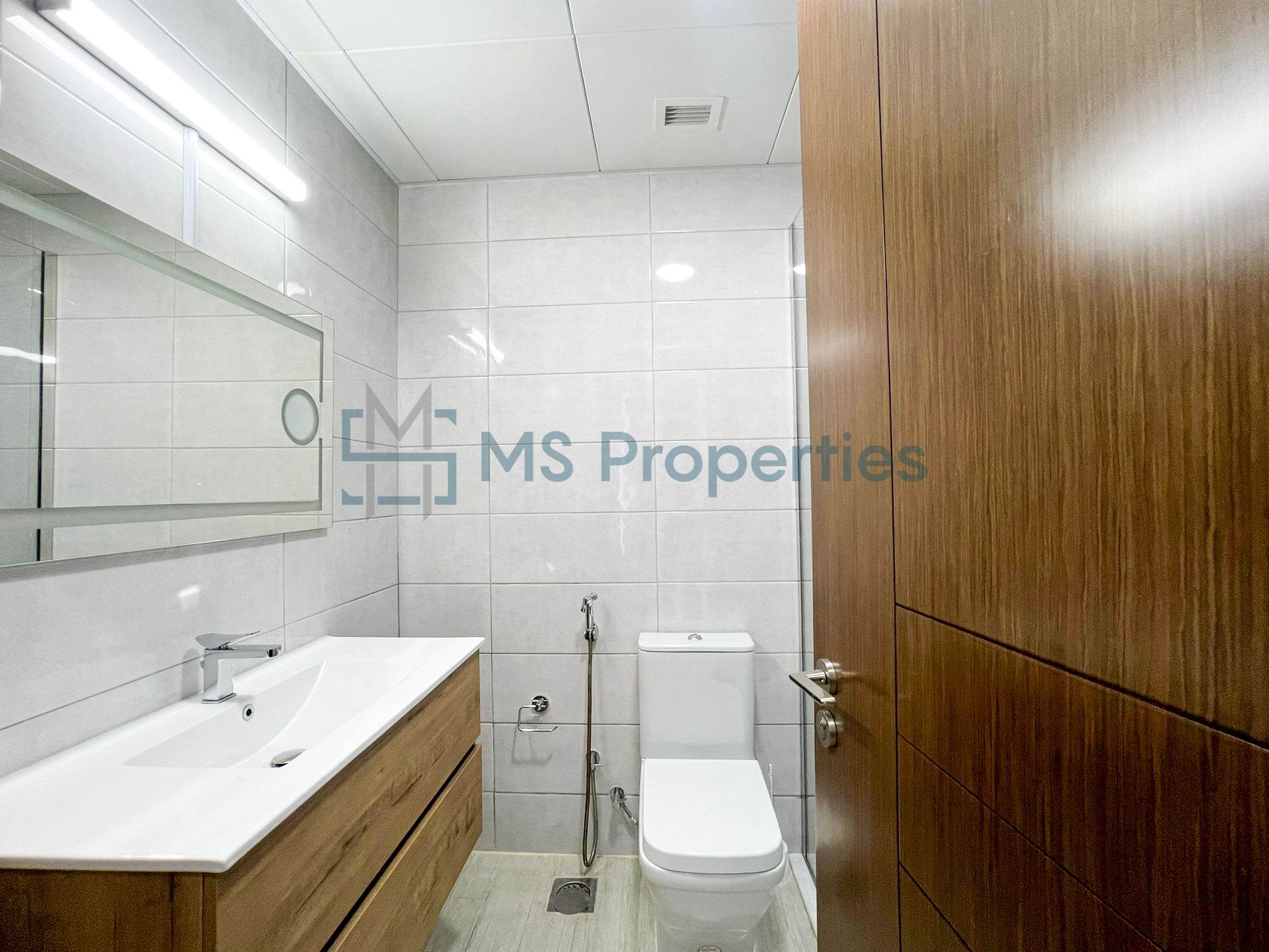 Luxury Modern 2BHK Apartment | Bills Included | City View