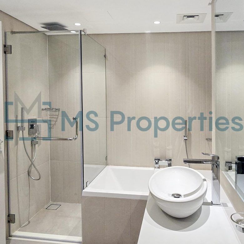 Stunning 1BHK Apartment in City Prime Location | Bills Included