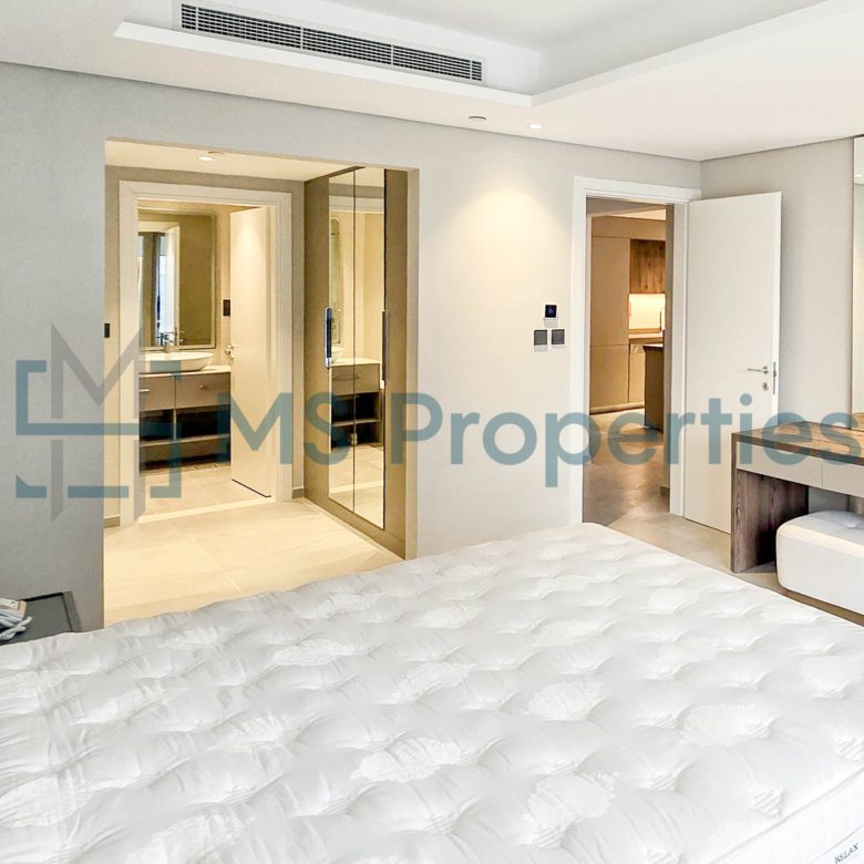 Stunning 1BHK Apartment in City Prime Location | Bills Included