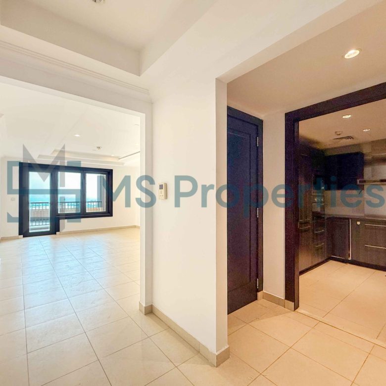 Unique Layout 1BR Apartment with Amazing Balcony