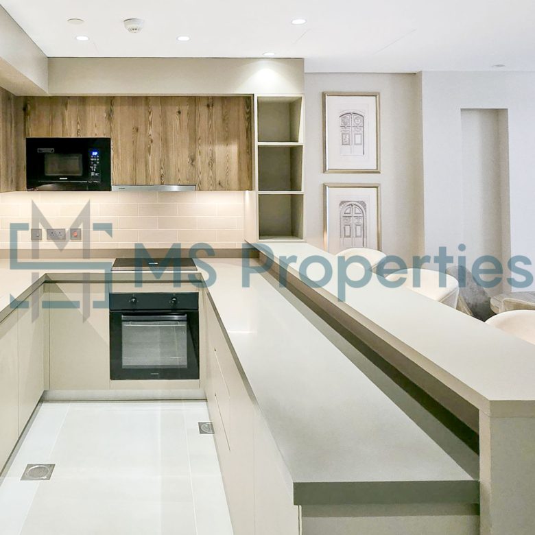 Stunning 1BHK Apartment in City Prime Location | Bills Included