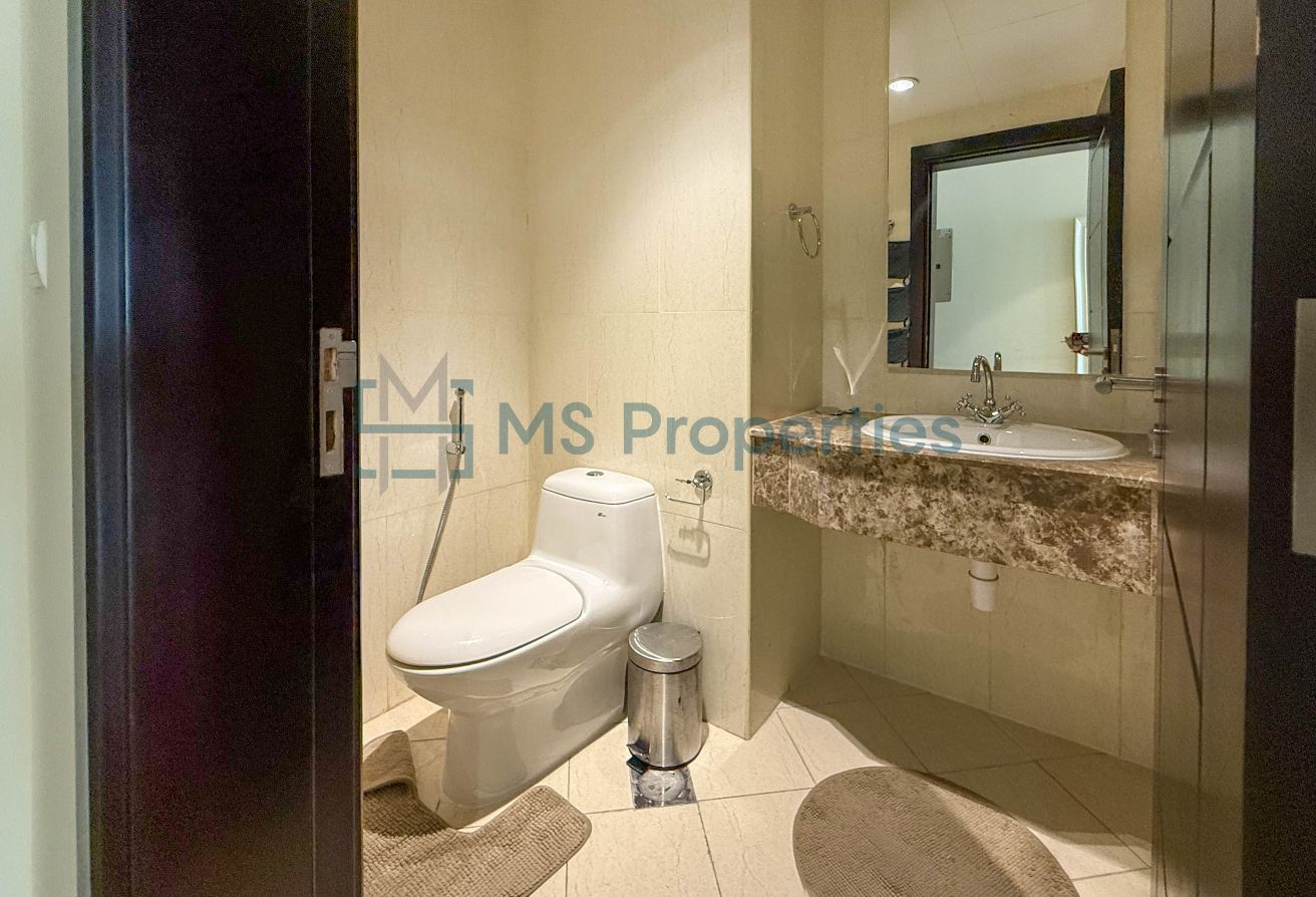 High-Floor 1BHK+ Office Apartment with Amazing View