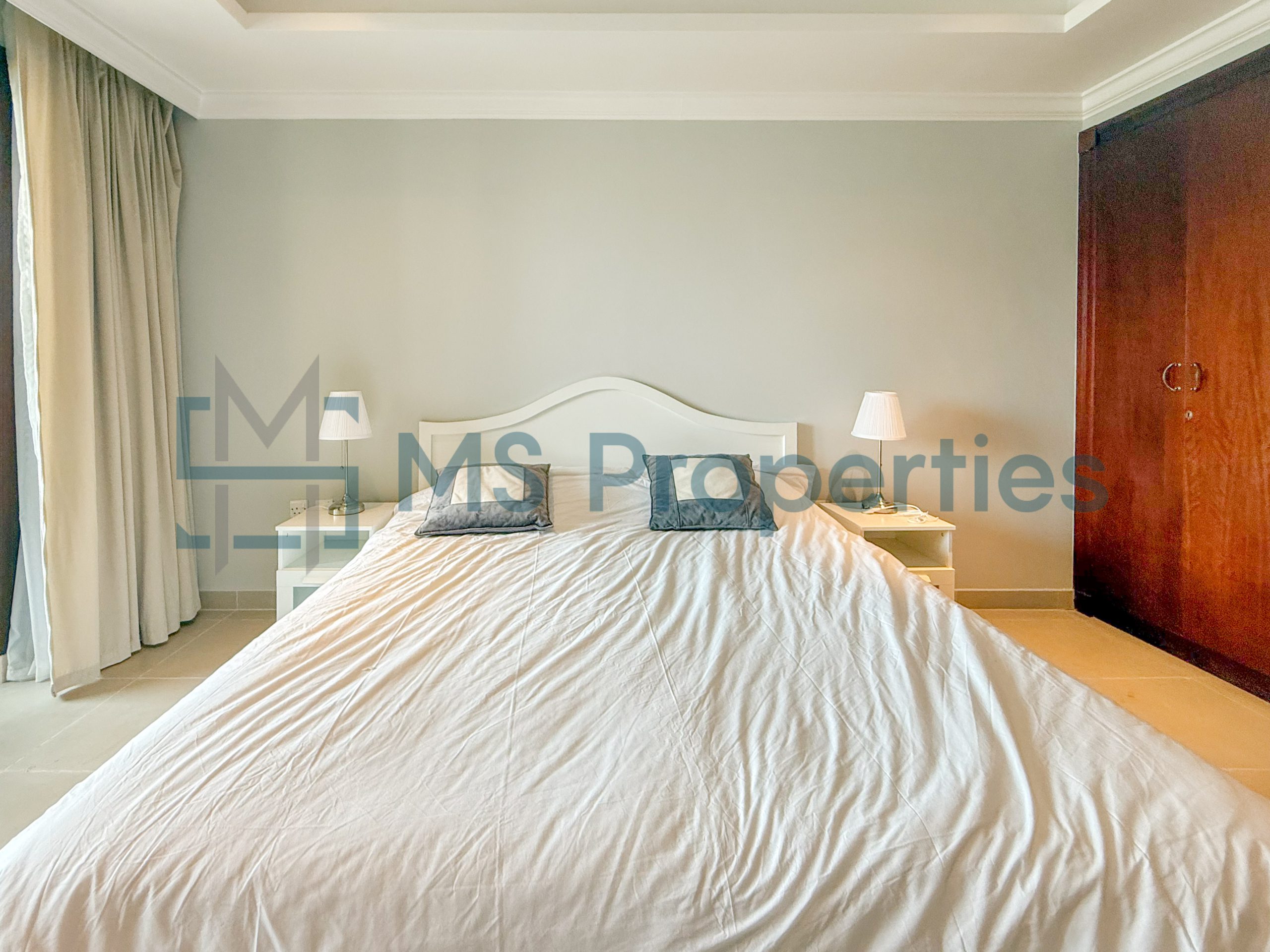 Contemporary 1BR Townhouse | Amazing View Balcony
