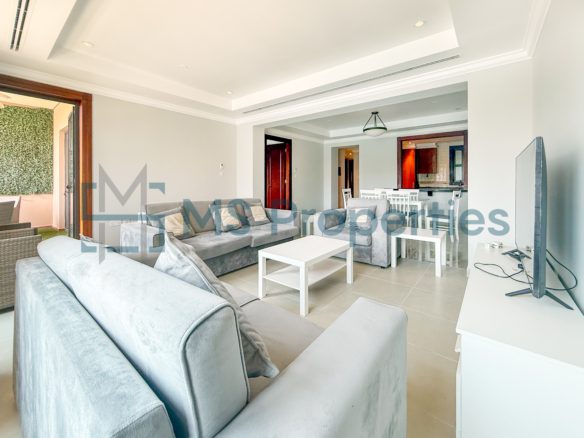 Contemporary 1BR Townhouse | Amazing View Balcony