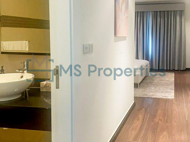 Stunning 2 Bedrooms Apartment with Balcony | Marina View