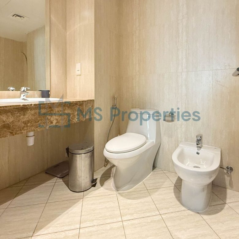 High-Floor 1BHK+ Office Apartment with Amazing View