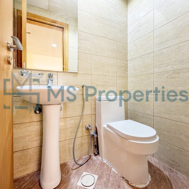 Classic 3BHK Cozy Apartment for Rent in Fox Hills