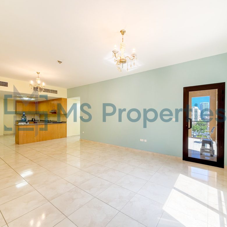 Classic 3BHK Cozy Apartment for Rent in Fox Hills